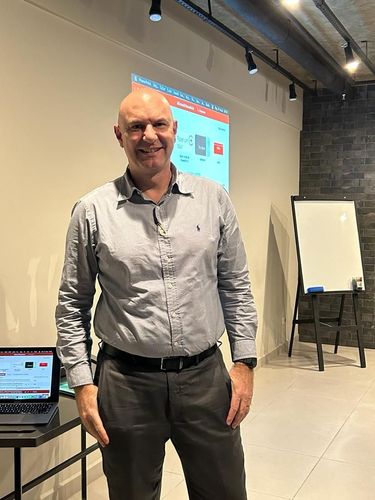 Palestra Dr. Esteves Advogado  - Miniatura 2